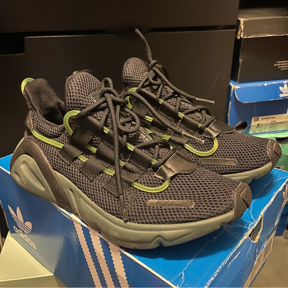 LXCON 👟 - Picture 3 of 4